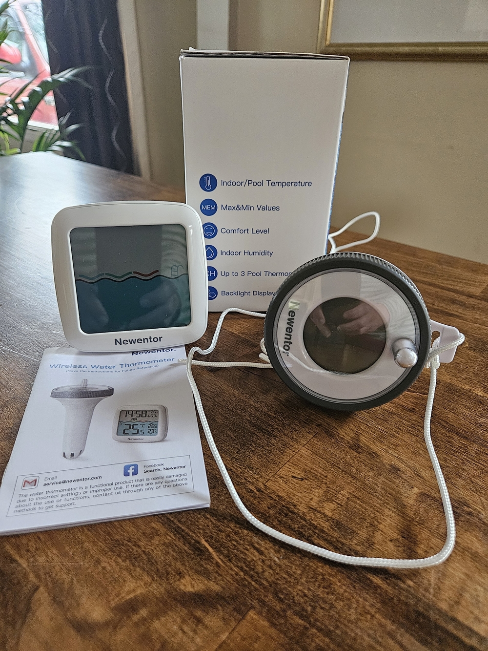 Wireless Pool & Spa Thermometer — White and Gray